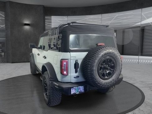 Used 2023 Ford Bronco Badlands w/ Sasquatch Package AWD/4WD image 7