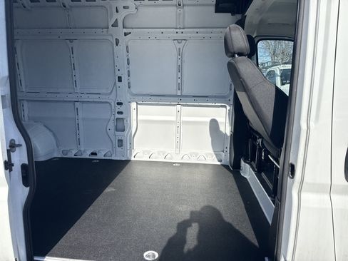 Used 2024 RAM ProMaster 2500 image 8