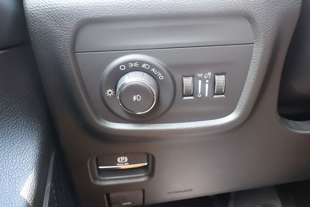 New 2026 Jeep Grand Cherokee L Limited AWD/4WD image 19
