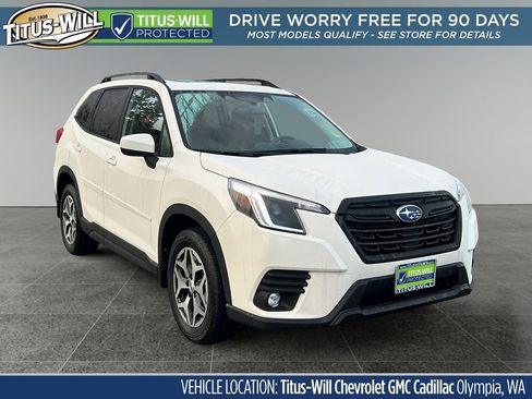 Used 2024 Subaru Forester Premium image 1