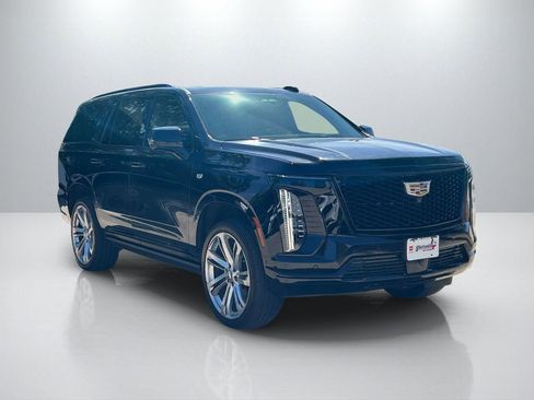 Used 2025 Cadillac Escalade Sport Platinum AWD/4WD image 3