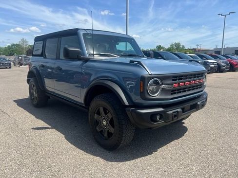Certified 2023 Ford Bronco Black Diamond AWD/4WD image 3