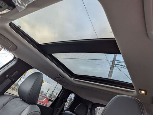 New 2026 Mitsubishi Outlander SE image 12