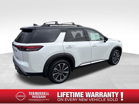 New 2026 Nissan Pathfinder Platinum image 6