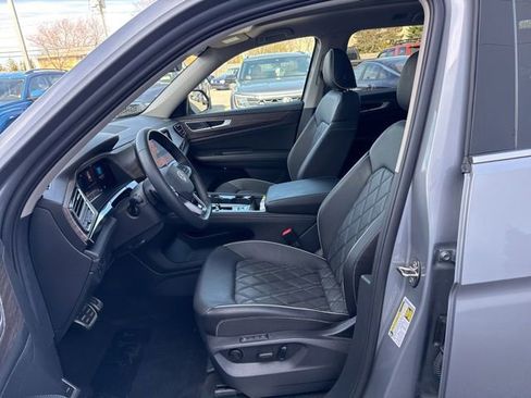 Certified 2025 Volkswagen Atlas SEL Premium R-Line image 22