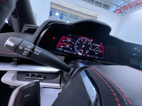 Used 2023 Chevrolet Corvette Stingray Premium Cpe RWD image 18