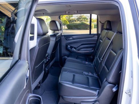 Used 2019 Chevrolet Suburban LT image 35
