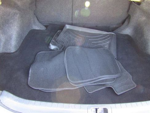 Used 2018 Toyota Corolla LE image 34