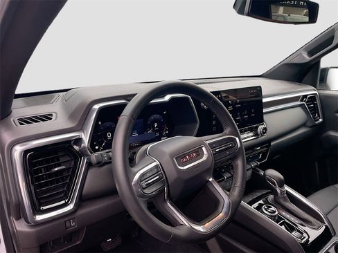 Used 2024 GMC Canyon Elevation w/ Elevation Premium Package image 11