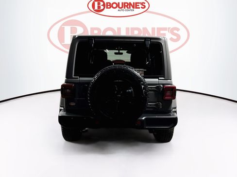 Used 2022 Jeep Wrangler Unlimited Sahara AWD/4WD image 10