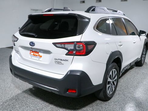 Used 2023 Subaru Outback Premium AWD/4WD image 7