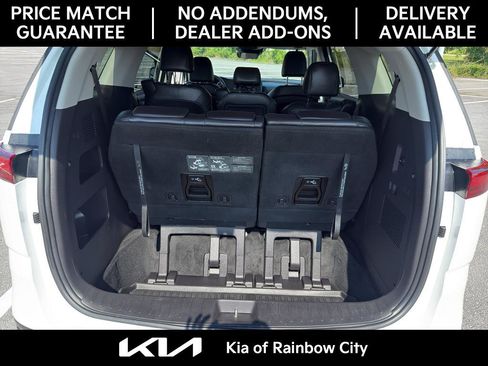 Used 2024 Kia Carnival LX FWD image 30