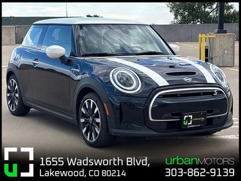 Used 2024 MINI Cooper SE image 1