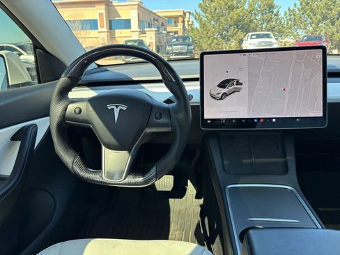 Used 2020 Tesla Model Y Long Range image 23