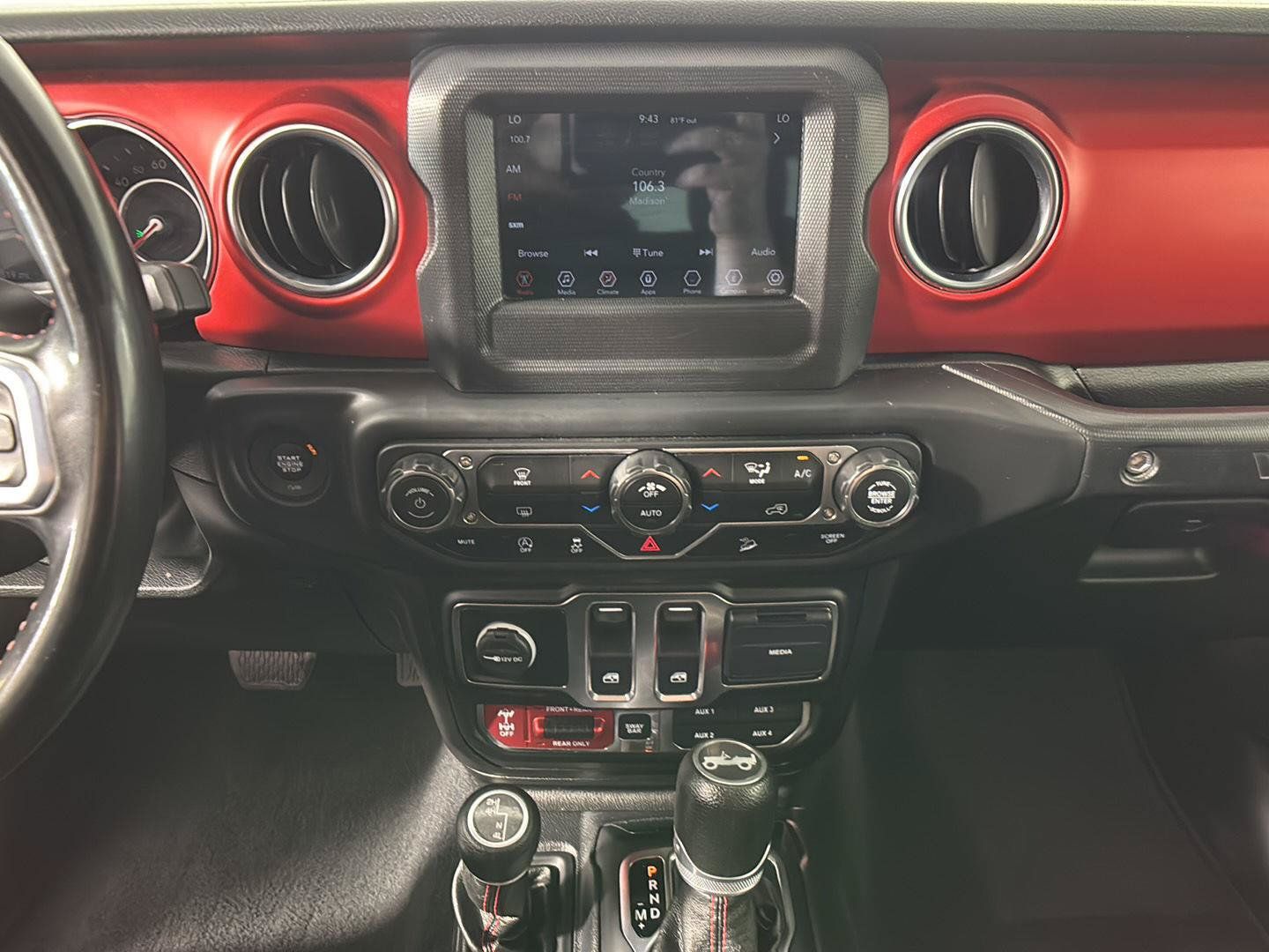 Used 2020 Jeep Wrangler Rubicon w/ Steel Bumper Group AWD/4WD image 32