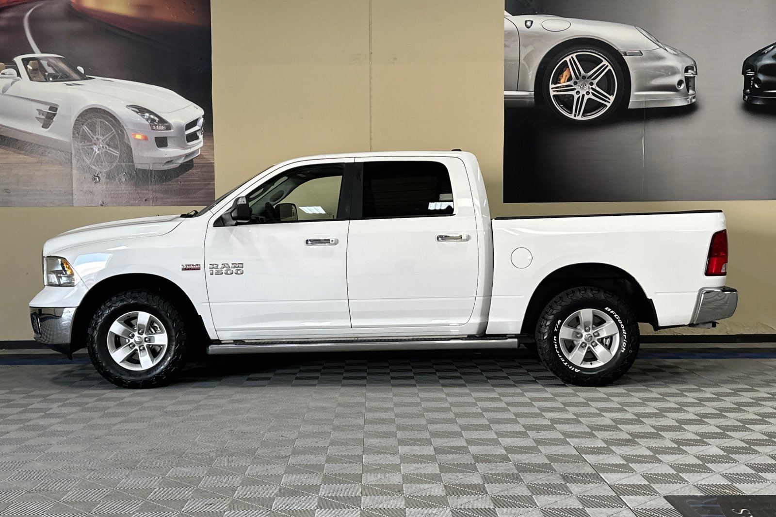 Used 2018 RAM 1500 Classic SLT AWD/4WD image 7