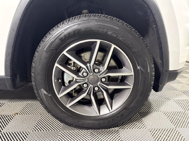 Used 2021 Jeep Grand Cherokee Limited w/ Premium Lighting Group AWD/4WD image 11