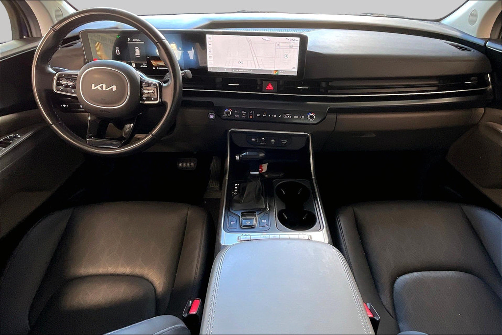 Used 2026 Kia Carnival FWD image 6