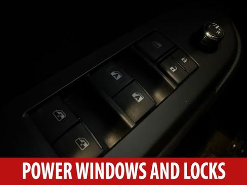 Used 2016 Toyota Highlander XLE image 8