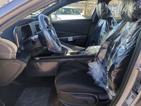 New 2026 Hyundai Elantra SEL Sport FWD image 21