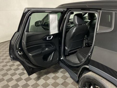 Used 2022 Jeep Compass Altitude w/ Sun and Sound Group image 32