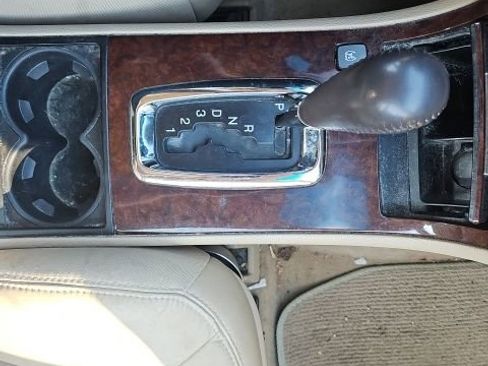Used 2011 Buick Lucerne CXL w/ Driver Confidence Package FWD image 17
