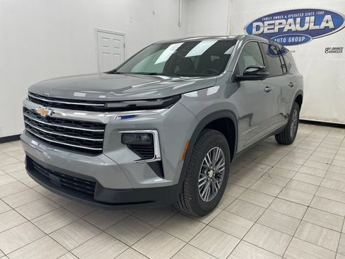 New 2026 Chevrolet Traverse LT w/ Driver Confidence Package AWD/4WD image 18