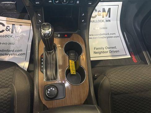 Used 2019 GMC Acadia SLE image 10