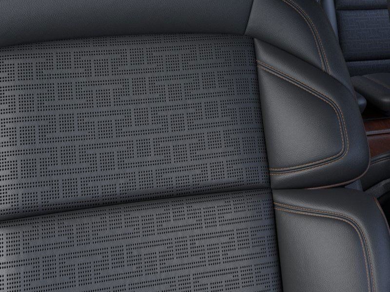 Used 2025 Lincoln Navigator Black Label AWD/4WD image 16