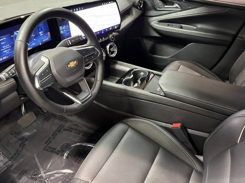 Used 2024 Chevrolet Blazer EV LT AWD/4WD image 9