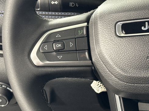 New 2026 Jeep Compass Limited AWD/4WD image 17
