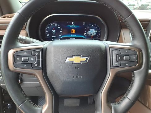 Certified 2023 Chevrolet Suburban High Country w/ Premium Package 2 AWD/4WD image 9