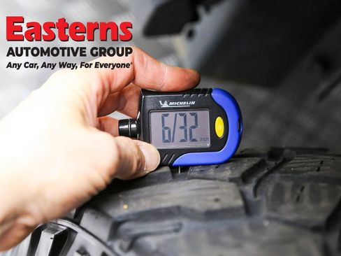 Used 2023 Jeep Wrangler Unlimited w/ Dual Top Group image 31