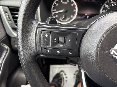 Used 2023 Nissan Rogue S AWD/4WD image 12