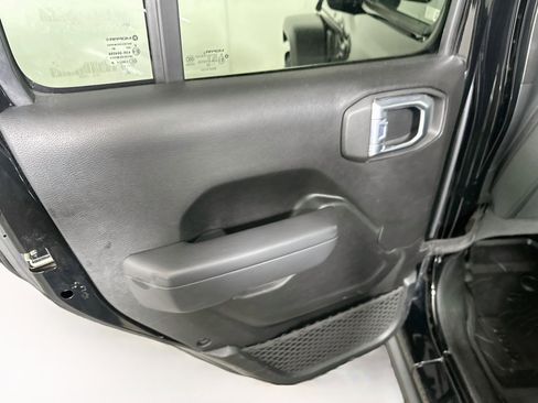 Used 2022 Jeep Wrangler Unlimited Sport AWD/4WD image 25