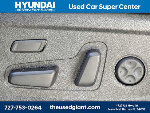 Certified 2023 Hyundai Santa Fe Limited FWD image 24