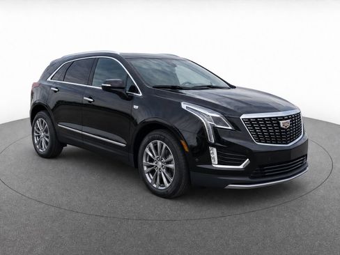Used 2024 Cadillac XT5 Premium Luxury FWD image 2