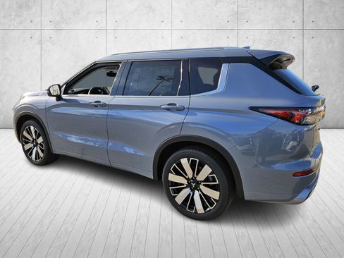 New 2026 Mitsubishi Outlander SEL image 5