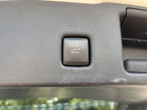 Used 2021 Ford Escape Titanium w/ Titanium Elite Package AWD/4WD image 20