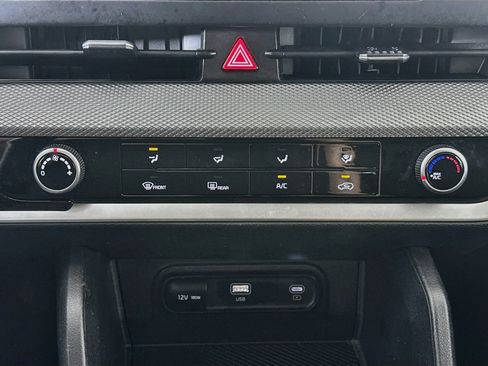 Used 2024 Kia Sportage LX FWD image 23
