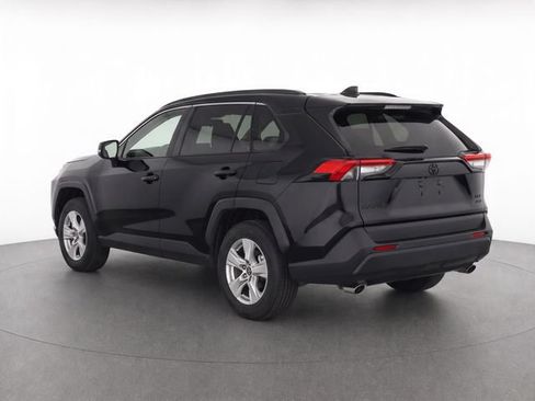 Used 2020 Toyota RAV4 XLE w/ Convenience Package AWD/4WD image 3