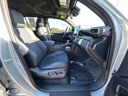 Used 2026 Toyota 4Runner Platinum AWD/4WD image 29