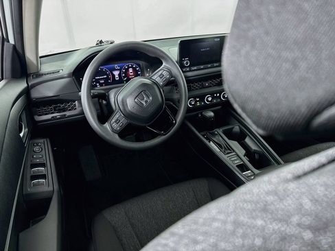Used 2025 Honda Accord LX image 18