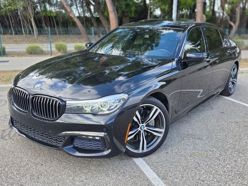 Used 2018 BMW 740i RWD image 26