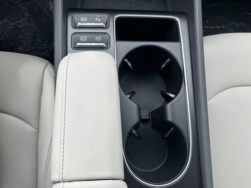 New 2025 Hyundai Sonata Limited image 19