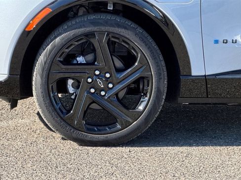New 2026 Chevrolet Equinox EV RS image 25