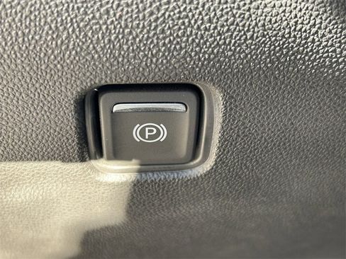 Used 2022 Chevrolet Blazer RS w/ Enhanced Convenience Package image 33