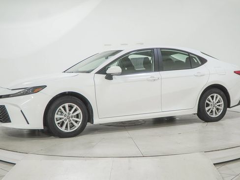 Used 2025 Toyota Camry LE AWD/4WD image 5