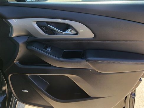Used 2019 Chevrolet Traverse RS w/ LPO, Cargo Package image 7