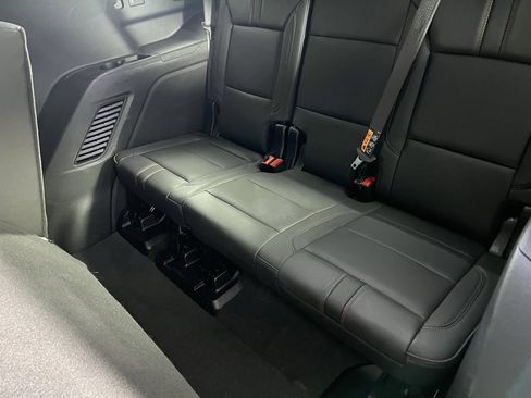 Used 2025 Chevrolet Tahoe RST image 28